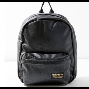 🌟 Adidas  Premium Backpack 🌟